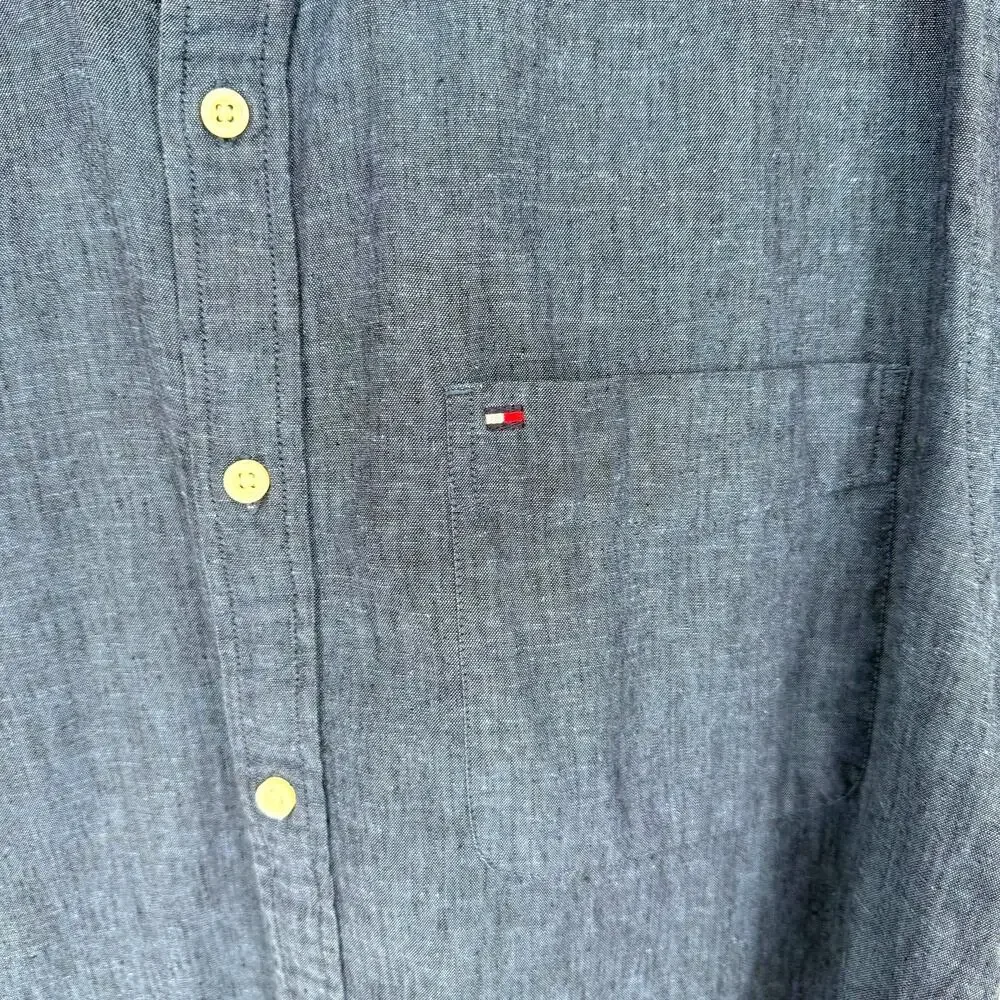 Tommy Hilfiger Chambray Casual Button Down Shirt, Short Sleeve, Men's Size L